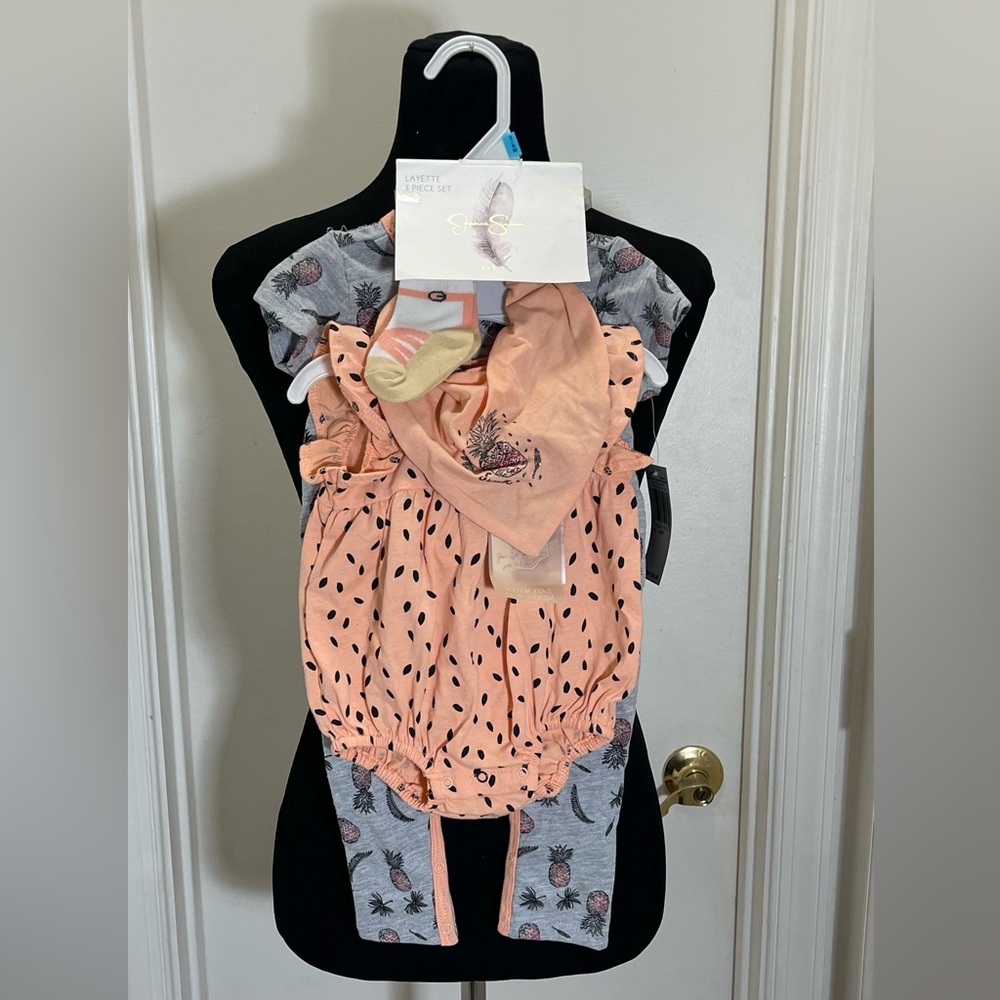 5 Piece, Baby Girl 3-6M Set.
